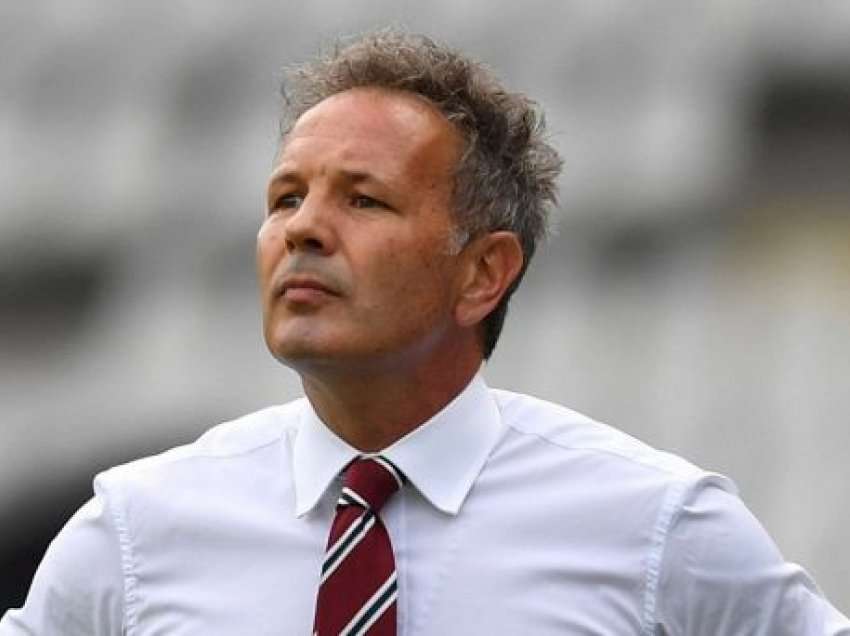 Mihajlovic: Nëse e zbuloj se kush flet me gazetarë, do ta përplas për muri