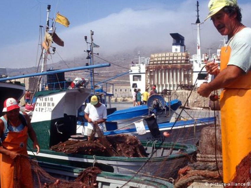 Mosmarrëveshje në det të hapur mes Italisë dhe Libisë