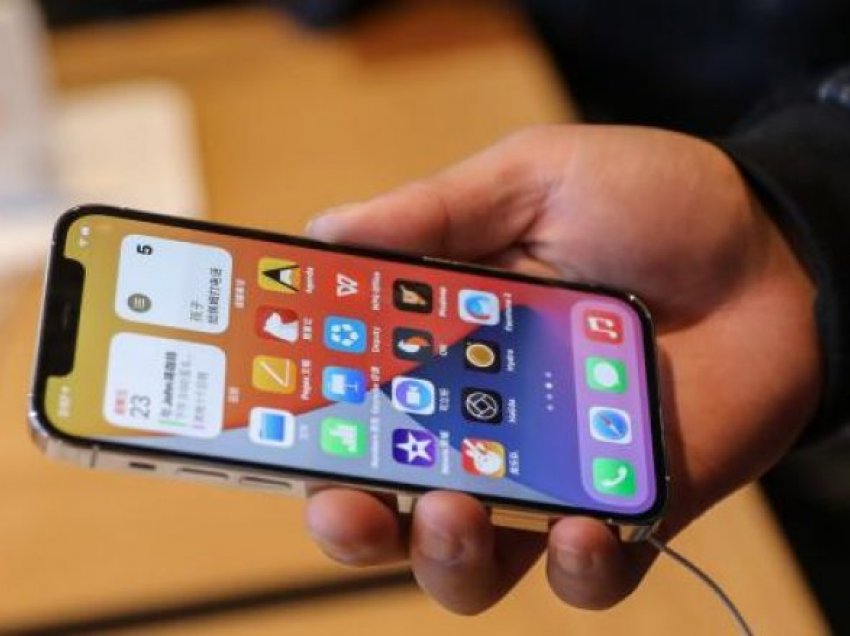 Vazhdojnë problemet me iPhone 12 – pas defektit në ekran, po raportohet edhe për një problem tjetër