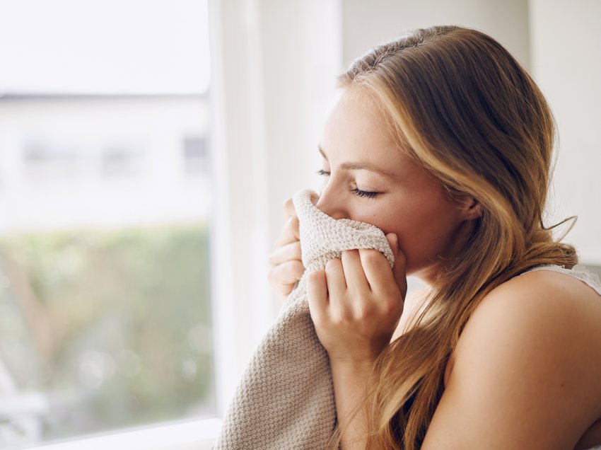 Studimi: Aroma e të dashurit mund t’ju ndihmojë në uljen e stresit