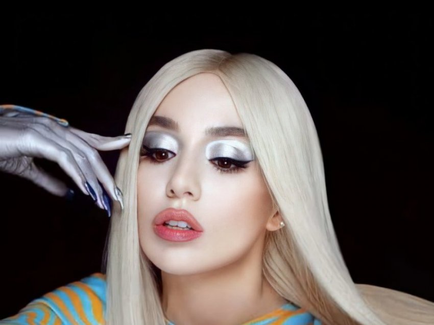 Ava Max debuton në listën “30 nën 30 vjeç” të përpiluar nga “Forbes”