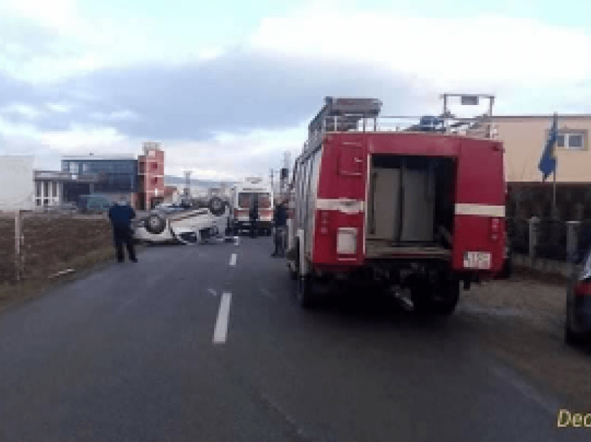 Vdes një person dhe lëndohen dy të tjerë në një aksident trafiku në Viti