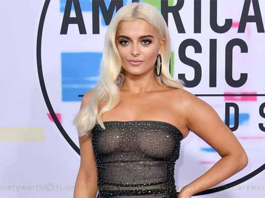 Bebe Rexha sjell videon atraktive duke kërcyer me rrobat e ngjitura pas trupit