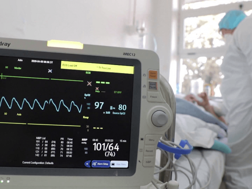 Covid mori 15 mjekë/ Humbën jetën pasi u infektuan gjatë punës me të sëmurët