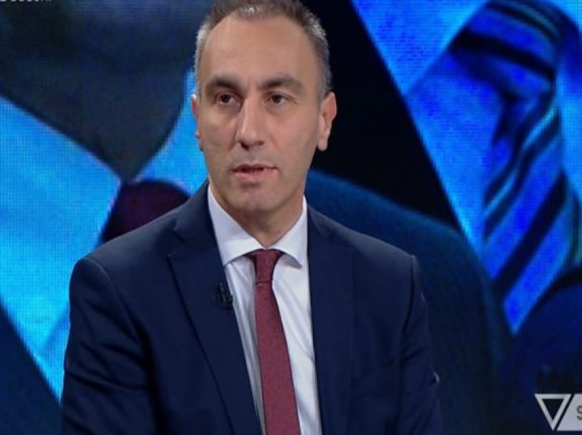 GRUBI: Qeveria miratoi propozim LIGJ me të cilin do të sistemohen nëpunësit administrativ