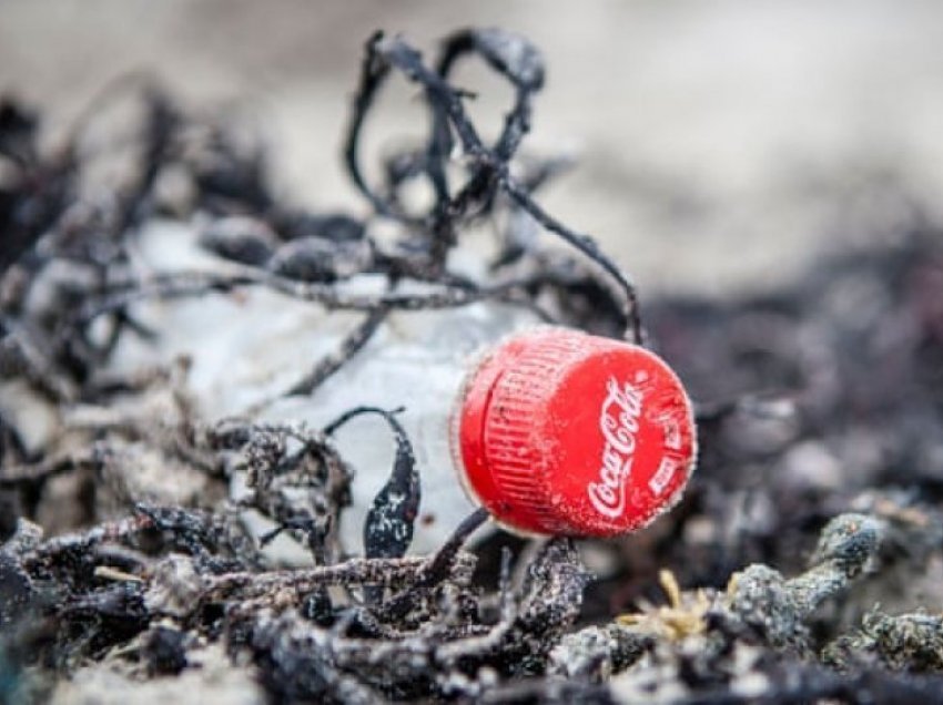 Coca-Cola ndotësja më e madhe e plastikës në botë