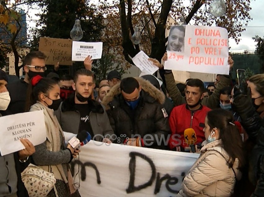 “Edhe unë jam Klodiani”, Stresi në krye të protestës: S’i trembemi Lleshajt dhe as atij të gjatit