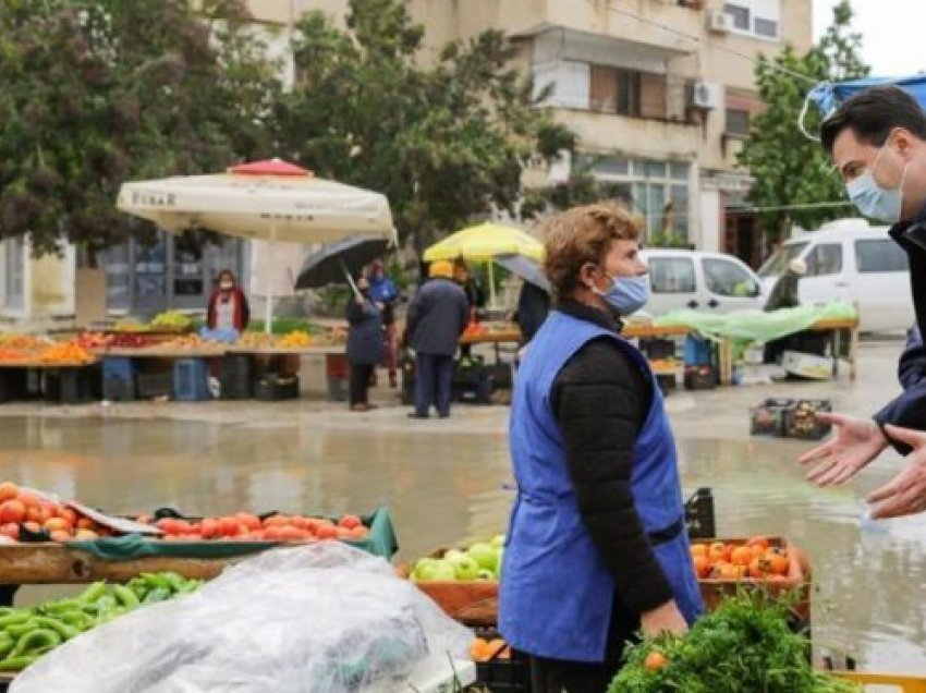 Vlorë/ Tregtarët-Bashës: Nuk kemi asnjë kusht, jemi në mëshirë të Allahut