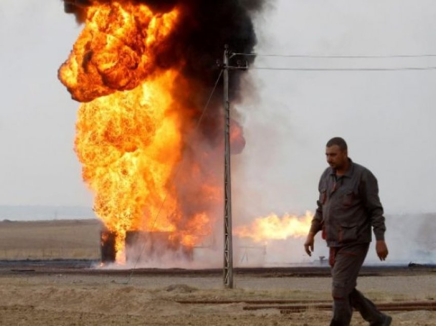 Irak, bombardohen dy fusha të naftës afër Kerkukut