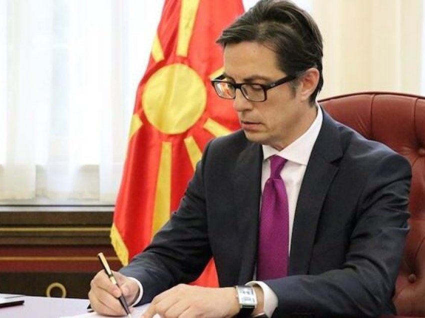 Pendarovski: Të angazhohemi për mbrojtjen e dinjitetit njerëzor