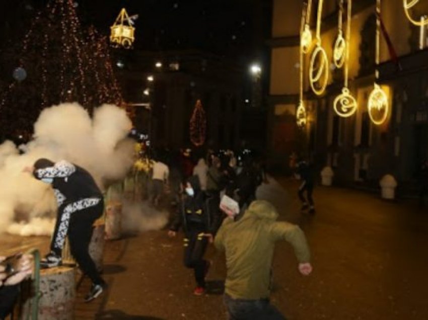 Protestat për vrasjen e 25 vjeçarit në Tiranë, policia bën bilancin: 25 të arrestuar, 130 të proceduar