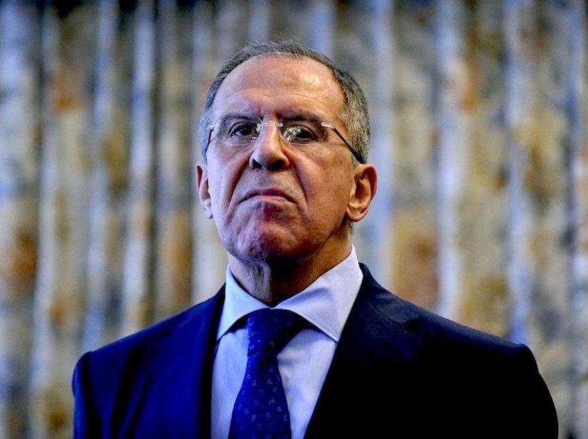 Lavrov hedh poshtë përfshirjen e shtetit rus në helmimin e Navalnyt