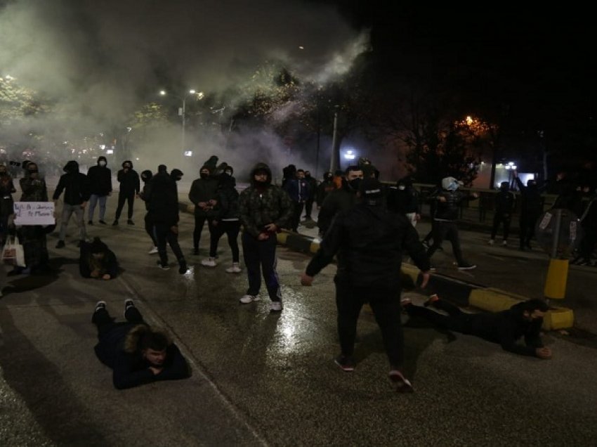 Ndalimi i gazetarëve nga policia/ Reagon OSBE: Mbulimi i protestave është domosdoshmëri për zhvillimin demokratik