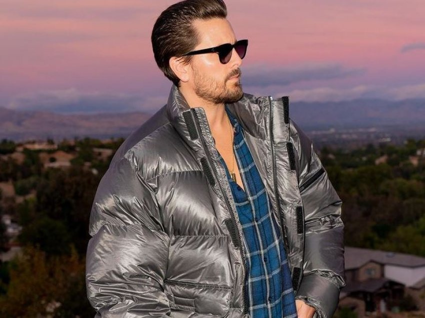 “Të dua”- Po shijon romancën me vajzën 18 vite më të re, por Scott Disick i bën këtë dedikim të papritur ish-bashkëshortes së tij