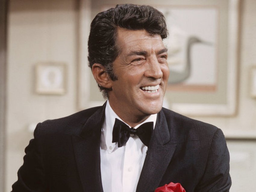 Dean Martin ishte i lindur me emrin Dino Paul Crocetti dhe ishte me origjinë italiane