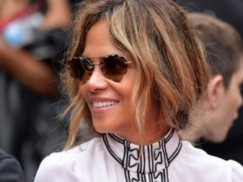 Halle Berry pozon pa pantallona