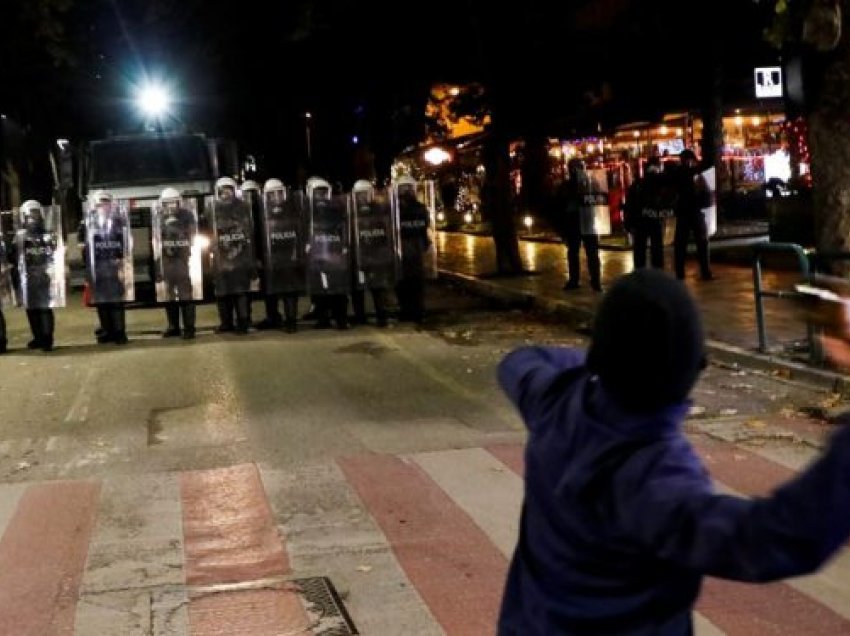 “Kemi foto dhe video”, deputeti i PS: LSI ka organizuar protestat e dhunshme