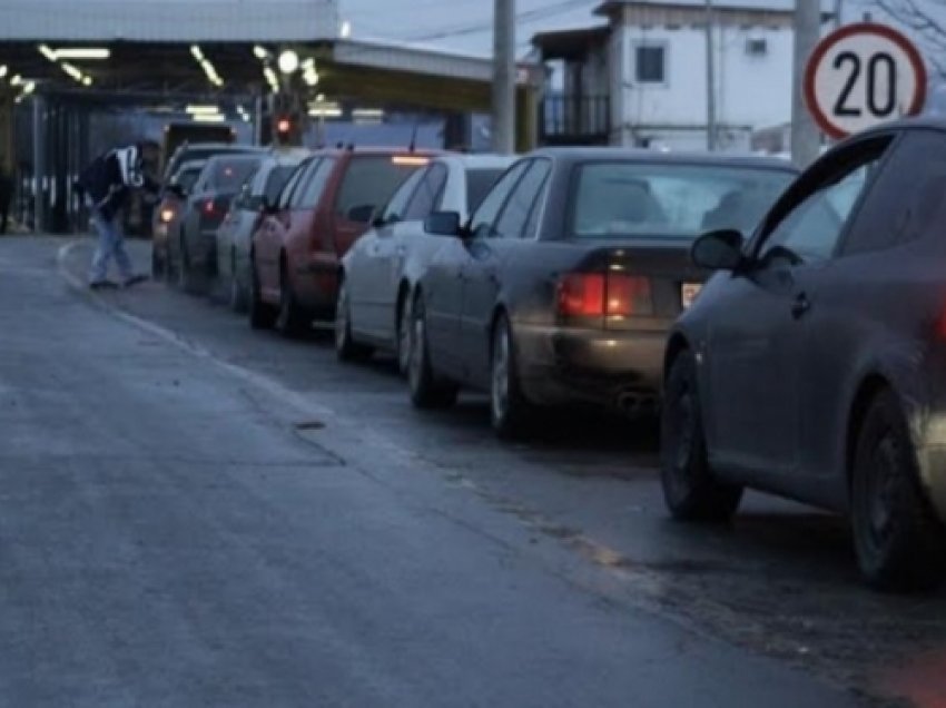 ​Në Merdare nuk ka pritje, te Dheu i Bardhë deri 40 minuta