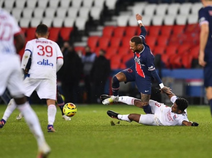 Neymar humbet ndeshjet e fundit të vitit, kthehet vetëm në janar