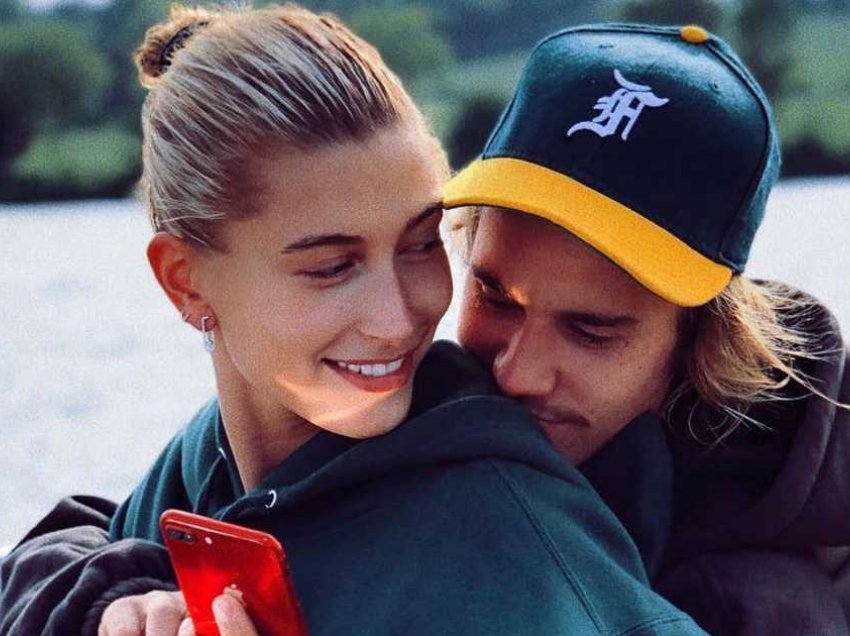 Justin Bieber ka treguar hapur se si feja e krishtere ka reaguar në jetën e tij dhe martesën me Hailey