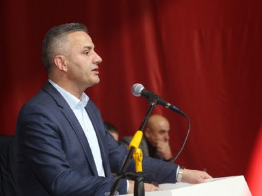 Jashari shpalos para qytetarëve punën një vjeçare si dhe projektet e realizuara në çdo fshat të Skenderajt