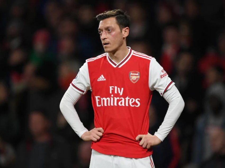 Ozil thumbon Arsenalin