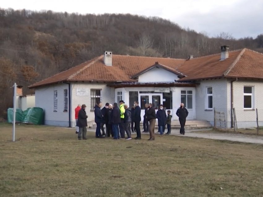 Mospajtime për vendin e lapidarit në Prapashticë, banorët nuk duan të vendoset në pronën e djalit të Isa Mustafës