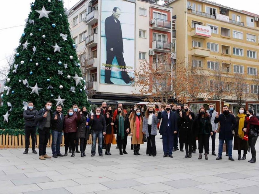 Dumoshi: Jam e lumtur që kam mbështetur Projektligjin për Fuqizim dhe Pjesëmarrje të Rinisë