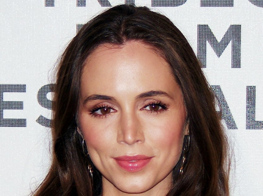 Eliza Dushku mbledh fonde për amerikanët që po përballen me mungesë të ushqimit