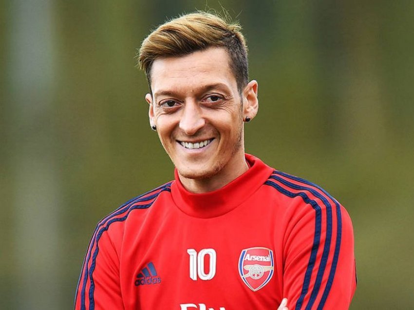 Befason Ozil, mund të transferohet tek gjiganti turk?