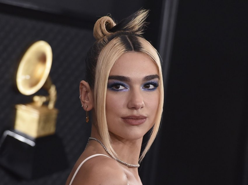 Dua Lipa i quan terroristë protestuesit pro-Trump