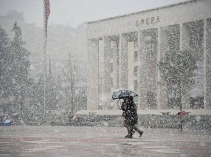 Reshje bore në gjithë qarkun e Korçës, rekomandohet kujdes për shoferët