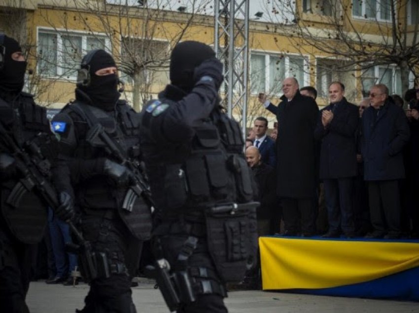 Hoxhaj paralajmëron rritje të pagave për policët