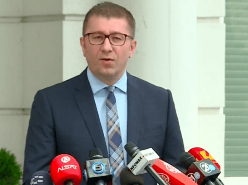 Mickoski: Komisioni për çështje historike me Bullgarinë e ka pranuar se negociohet për identitetin