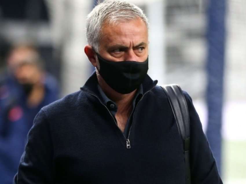 Mourinho paralajmëron Tottenhamin që duhet të jetë ‘i durueshëm dhe i qetë’ në garën për titullin e Ligës Premier