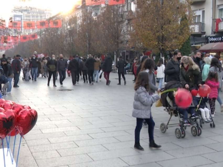 28 Nëntori festohet me frikën e Covid-19 dhe atyre që nuk besojnë në virus