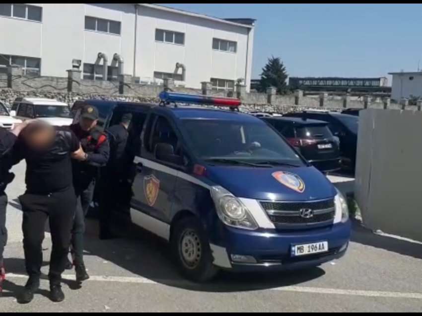 Berat/ Tentoi të vriste 27 vjeçarin pas një konflikti, policia rrethon lokalin dhe arreston autorin