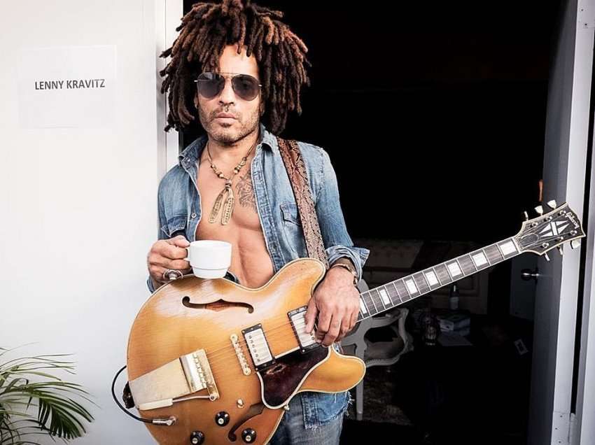 Ikona Lenny Kravitz do të shkruaj libër për jetën e tij