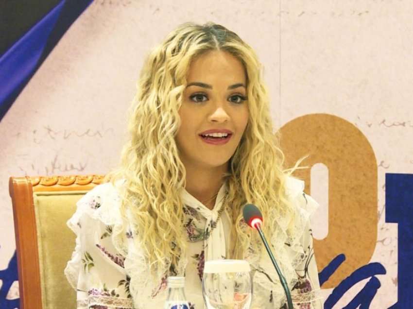 Rita Ora kërkon falje për shkelje të rregullave të izolimit