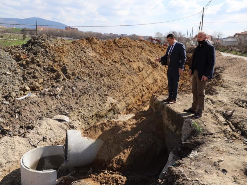 Bahtiri inspektoi punimet në infrastrukturën rrugore në Zhabar dhe Vërnicë