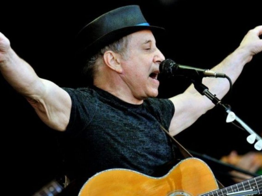 Paul Simon shet katalogun 60-vjeçar të këngëve të tij