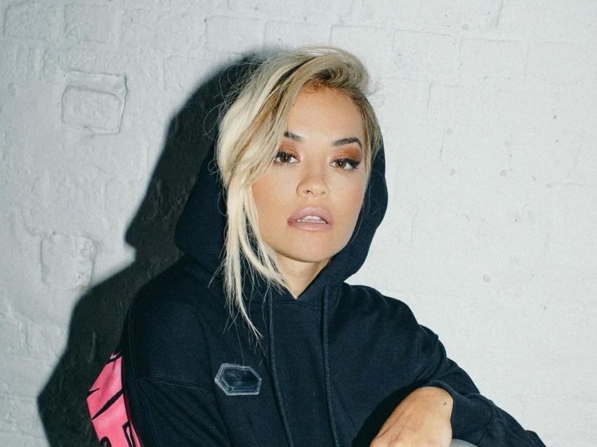 Rita Ora uron Pashkët teksa thotë se i pëlqen të hajë çokollata