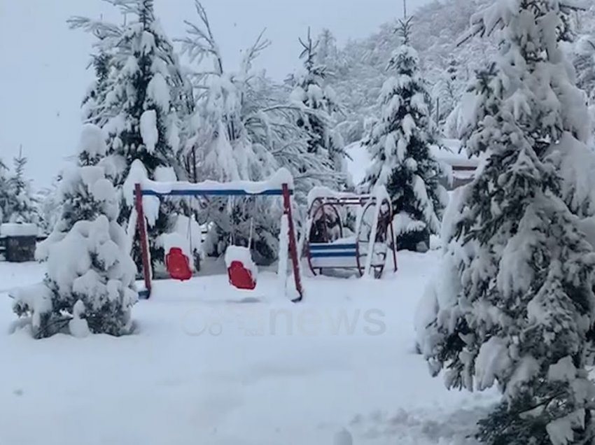 Valbona vishet me të bardha për Pashkë, borë edhe në Has