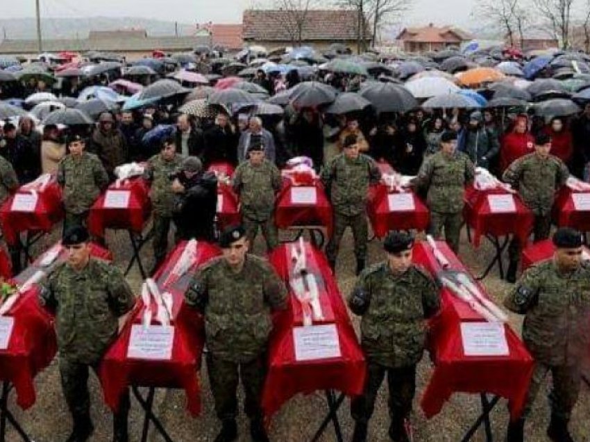 Haradinaj kujton të rënët në Rezallë të Drenicës e Llovcë të Gjilanit