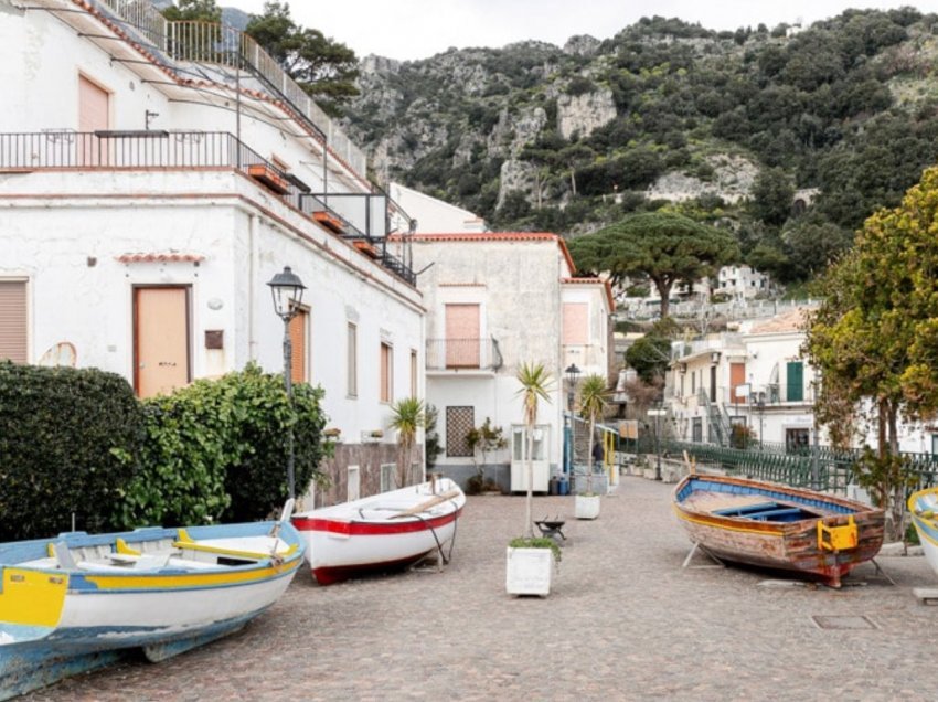 Covid-19 po na detyron që ta ri-mendojmë mënyrën e të bërit turizëm