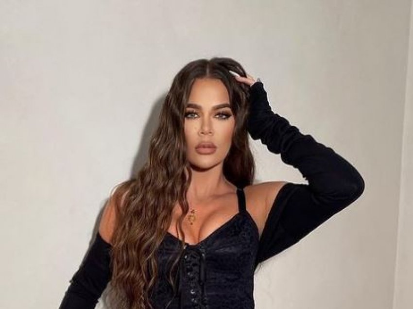 Kjo foto e Khloe Kardashian pa photoshop po bën xhiron e rrjetit dhe skuadra e saj po bën të pamundurën për ta fshirë