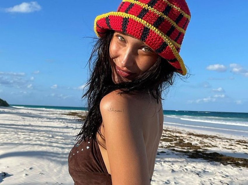 Bella Hadid fillon pushimet, si përherë mahnit me imazhet e reja