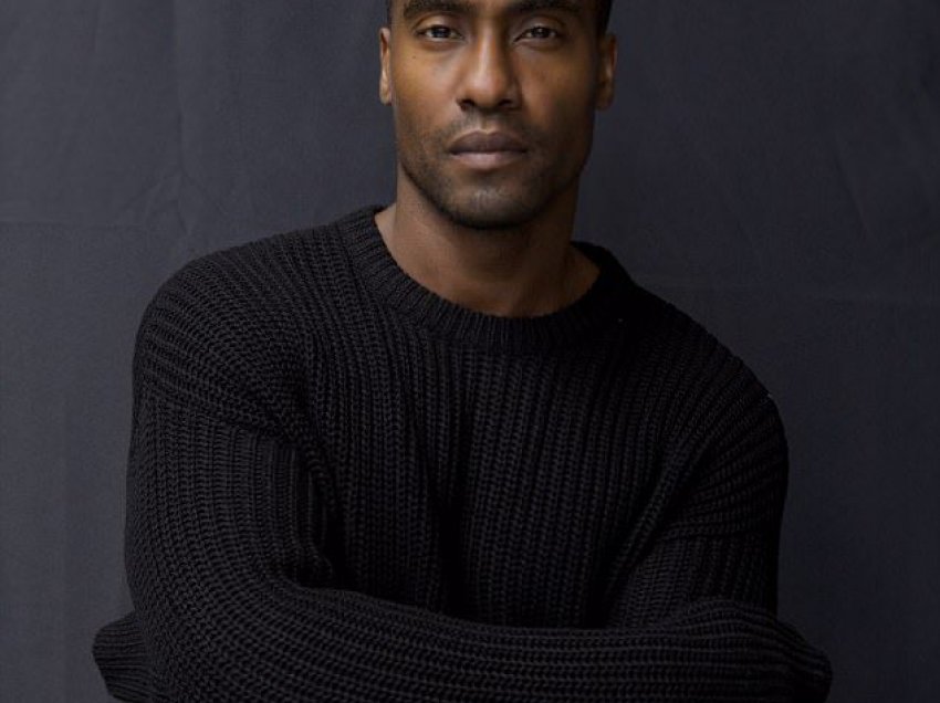 Këngëtari Simon Webbe bëhet baba 