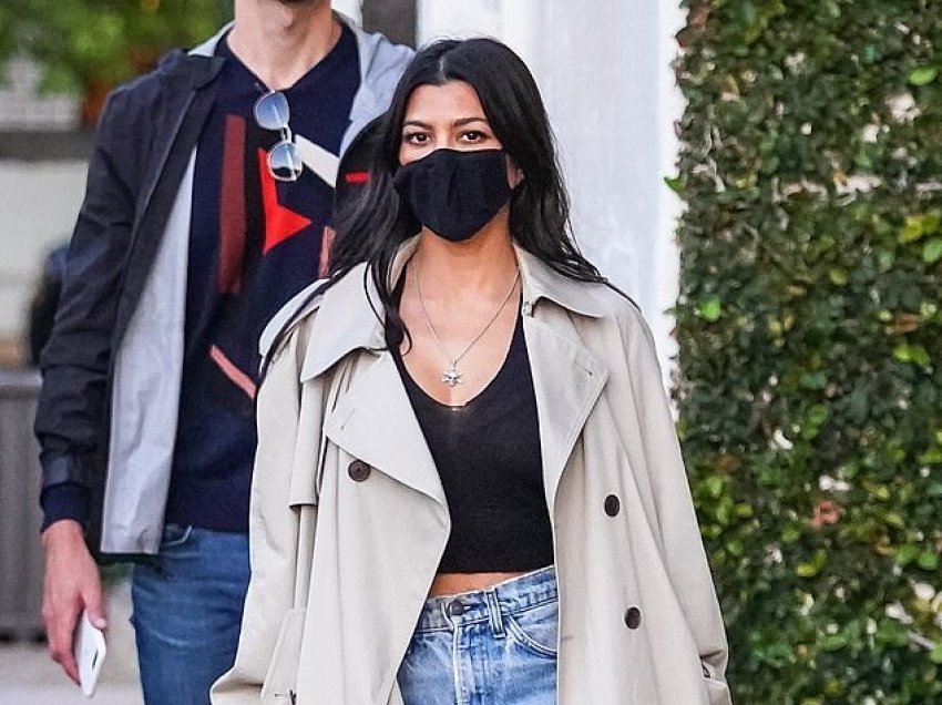 Kur Kourtney Kardashian del me veshje të rastësishme