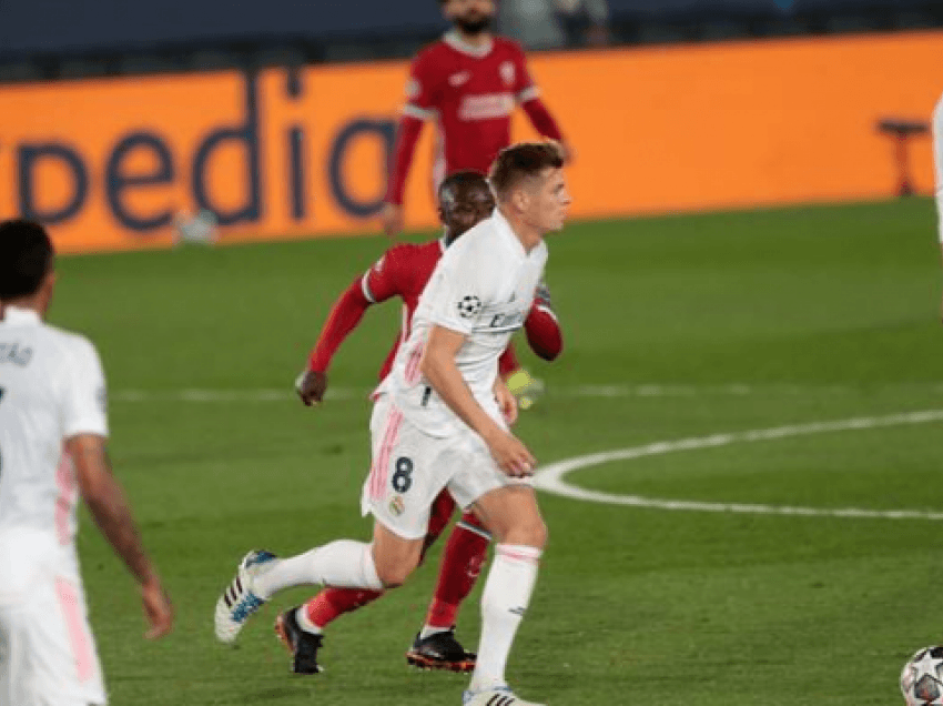 Askush s’mund të luajë futboll si Toni Kroos, thotë Vinicius Junior